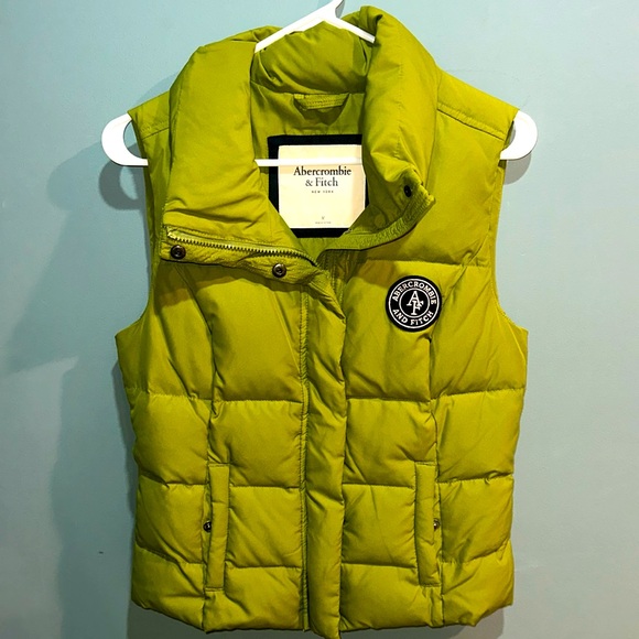 Abercrombie and Fitch puffer jacket, sleeveless size medium. - Picture 1 of 7